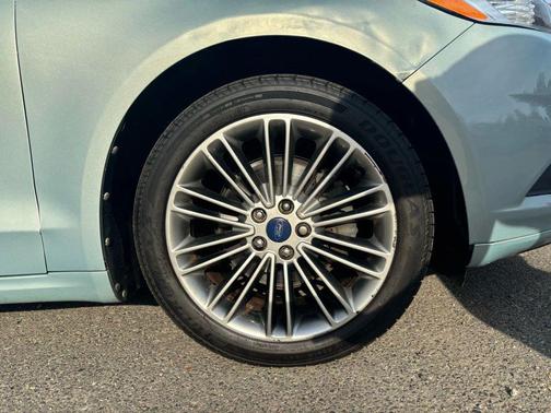 2013 Ford Fusion Hybrid SE Hybrid