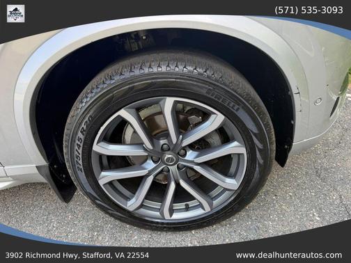 Bright Silver Metallic 2016 Volvo XC90 T6 Momentum