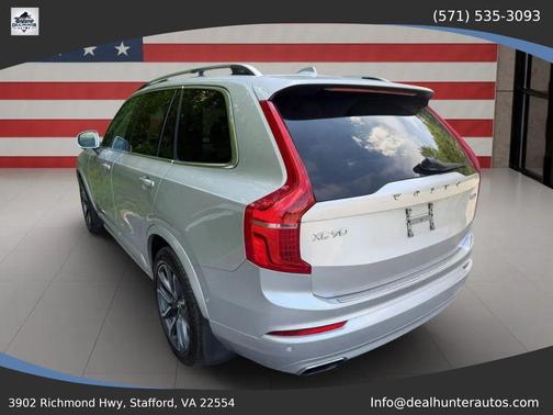 Bright Silver Metallic 2016 Volvo XC90 T6 Momentum