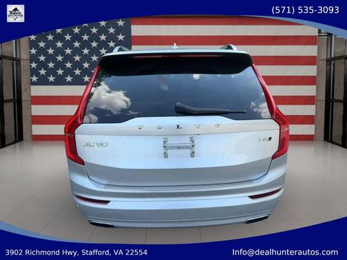 Bright Silver Metallic 2016 Volvo XC90 T6 Momentum