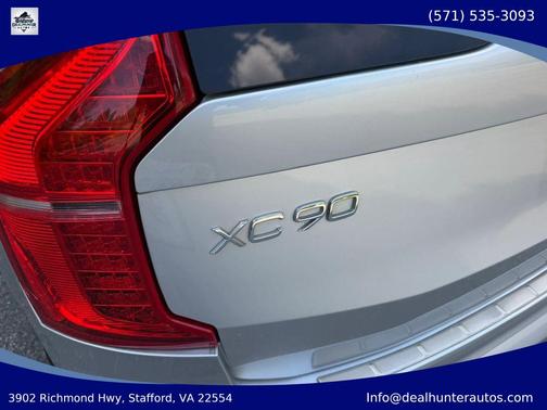 Bright Silver Metallic 2016 Volvo XC90 T6 Momentum