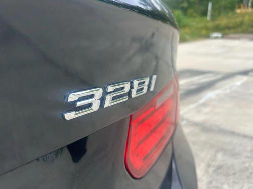 2014 BMW 328 328i xDrive Sedan 4D