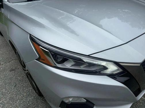 2021 Nissan Altima SR FWD