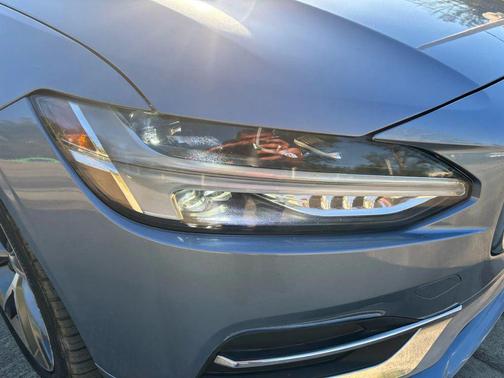 2018 Volvo S90 T5 Momentum