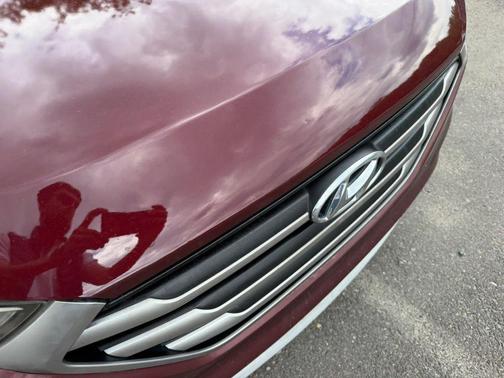 Ruby Wine 2017 Hyundai TUCSON Sport