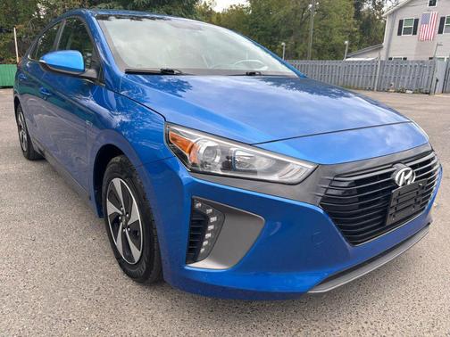 2017 Hyundai IONIQ Hybrid SEL