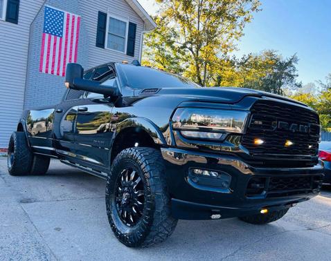 2021 RAM 3500 Limited Crew Cab 4x4 8' Box