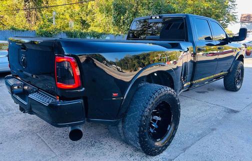 2021 RAM 3500 Limited Crew Cab 4x4 8' Box