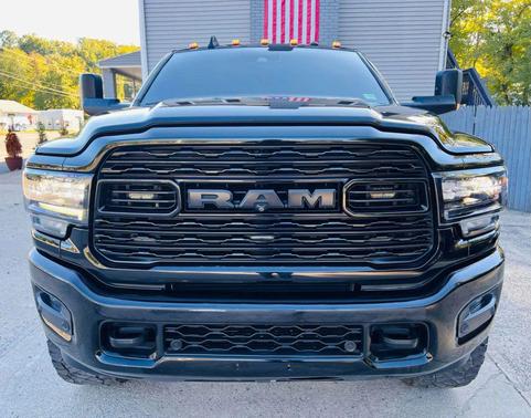 2021 RAM 3500 Limited Crew Cab 4x4 8' Box