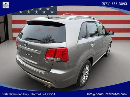 Titanium Silver 2013 Kia Sorento SX