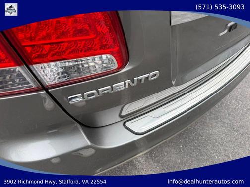 Titanium Silver 2013 Kia Sorento SX