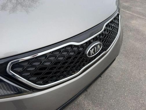 Titanium Silver 2013 Kia Sorento SX