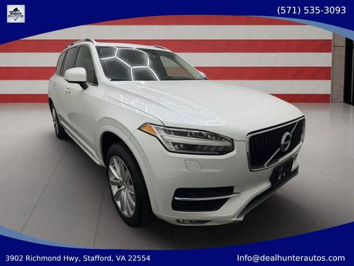 2017 Volvo XC90 T6 Momentum