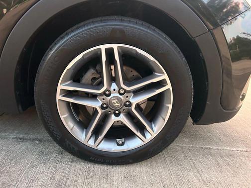 2017 Hyundai SANTA FE Limited Ultimate