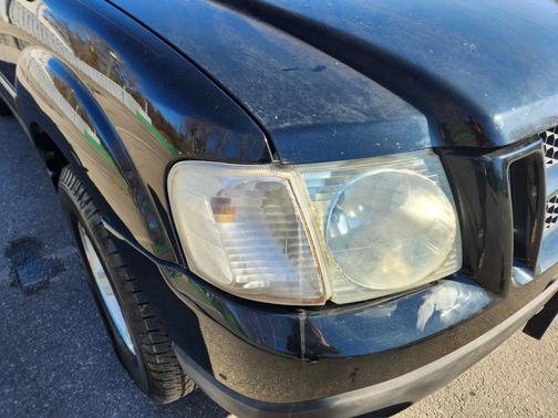 2003 Ford Explorer Sport Trac XLS