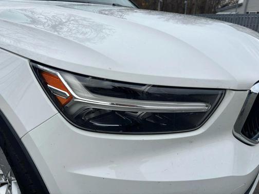 2019 Volvo XC40 T5 Momentum