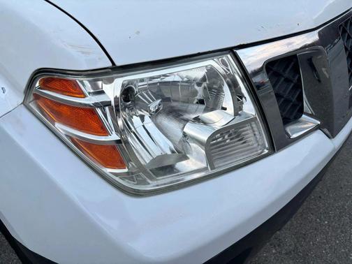 2012 Nissan Frontier S