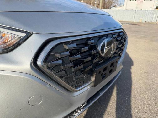 2021 Hyundai IONIQ Plug-In Hybrid SE