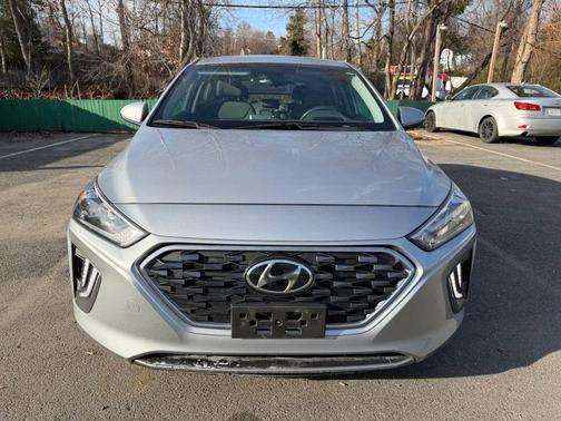 2021 Hyundai IONIQ Plug-In Hybrid SE
