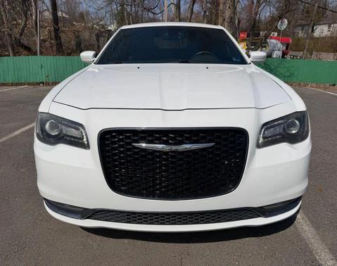 2016 Chrysler 300 S