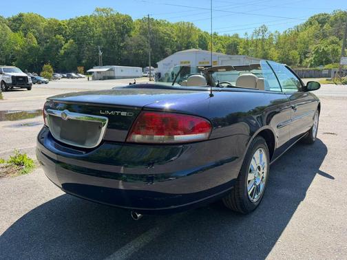 2004 Chrysler Sebring Base