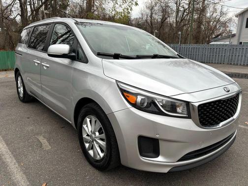 2017 Kia Sedona LX