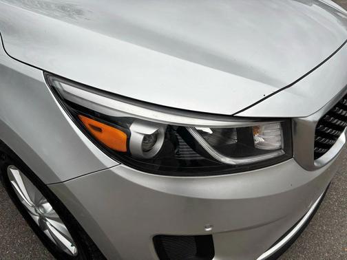 2017 Kia Sedona LX