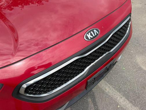 Crimson Red 2018 Kia Niro LX