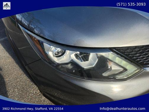 Metallic Gray 2018 Nissan Rogue Sport SL