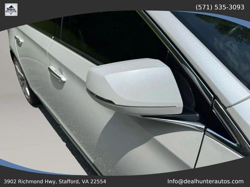 Crystal White Tricoat 2016 Cadillac XTS Luxury
