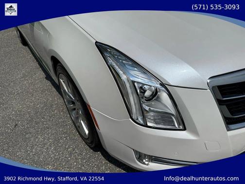 Crystal White Tricoat 2016 Cadillac XTS Luxury