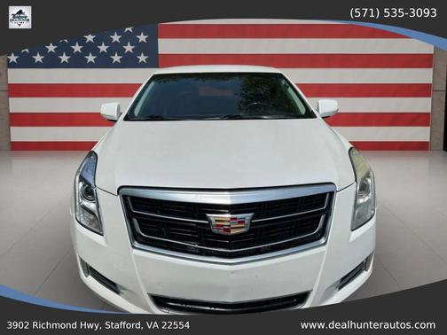 Crystal White Tricoat 2016 Cadillac XTS Luxury