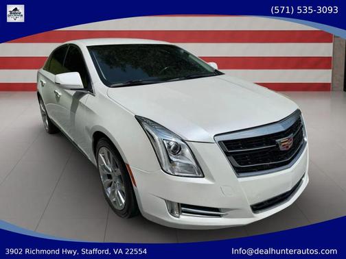 Crystal White Tricoat 2016 Cadillac XTS Luxury