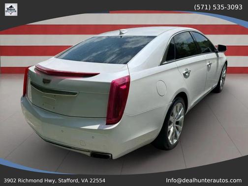 Crystal White Tricoat 2016 Cadillac XTS Luxury