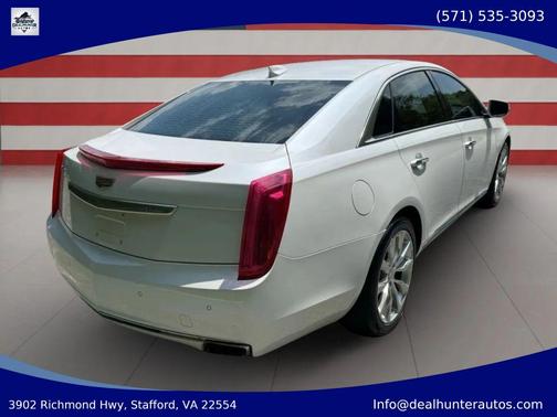 Crystal White Tricoat 2016 Cadillac XTS Luxury