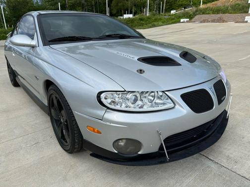 2005 Pontiac GTO Coupe 2D