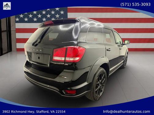 Pitch Black Clearcoat 2019 Dodge Journey SE