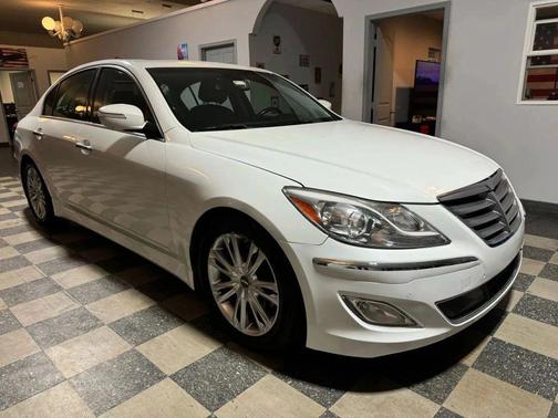 2013 Hyundai Genesis 3.8