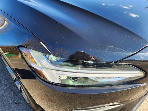 2019 Volvo S90 T6 Momentum