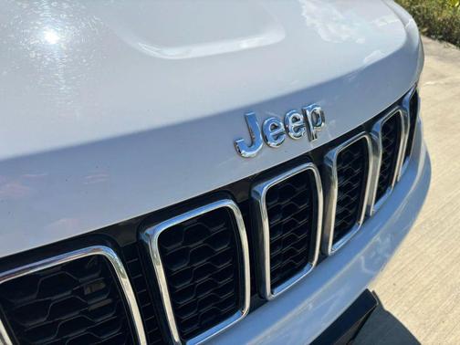 2018 Jeep Grand Cherokee Laredo E