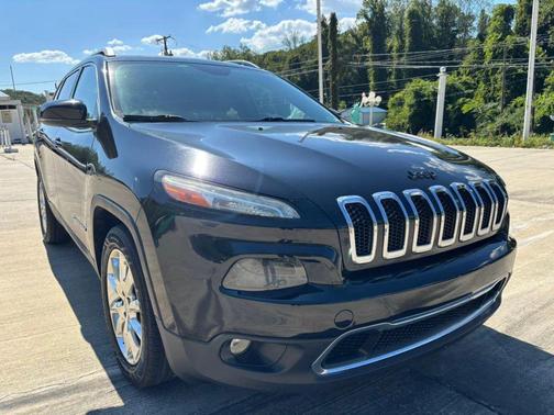 2017 Jeep Cherokee Sport