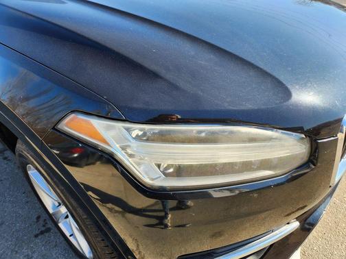 2017 Volvo XC90 T5 Momentum