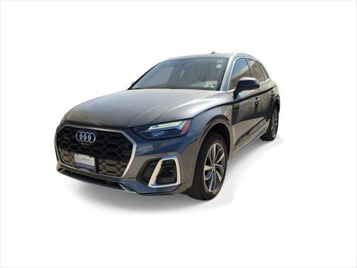 2022 Audi Q5 45 S line Premium Plus