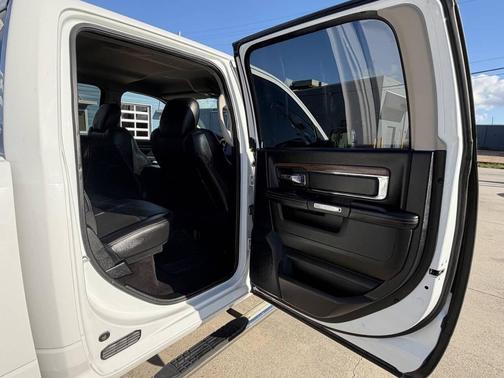 2017 RAM 1500 Laramie