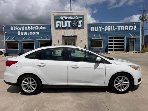 Oxford White 2016 Ford Focus SE