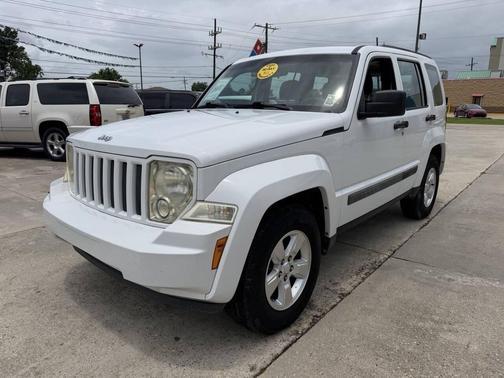 Bright White Clearcoat 2012 Jeep Liberty Sport