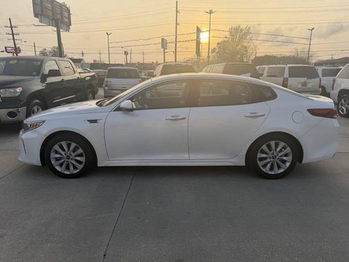 2018 Kia Optima S