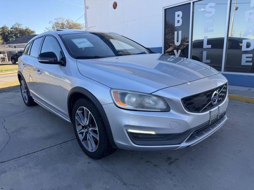 Bright Silver Metallic 2016 Volvo V60 Cross Country T5