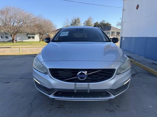 Bright Silver Metallic 2016 Volvo V60 Cross Country T5