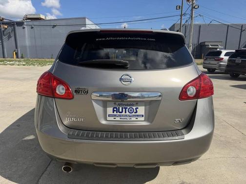 Gray 2013 Nissan Rogue SV